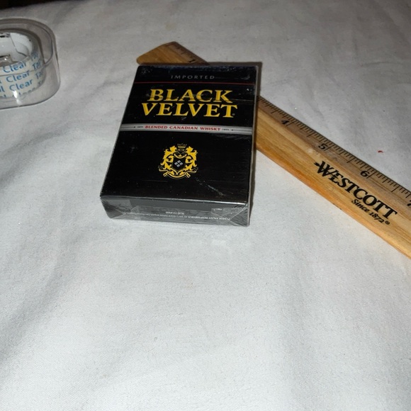 Black Velvet Blended Canadian Whiskey Playing Cards 2013 Brand New SEALED DECK - Picture 11 of 16